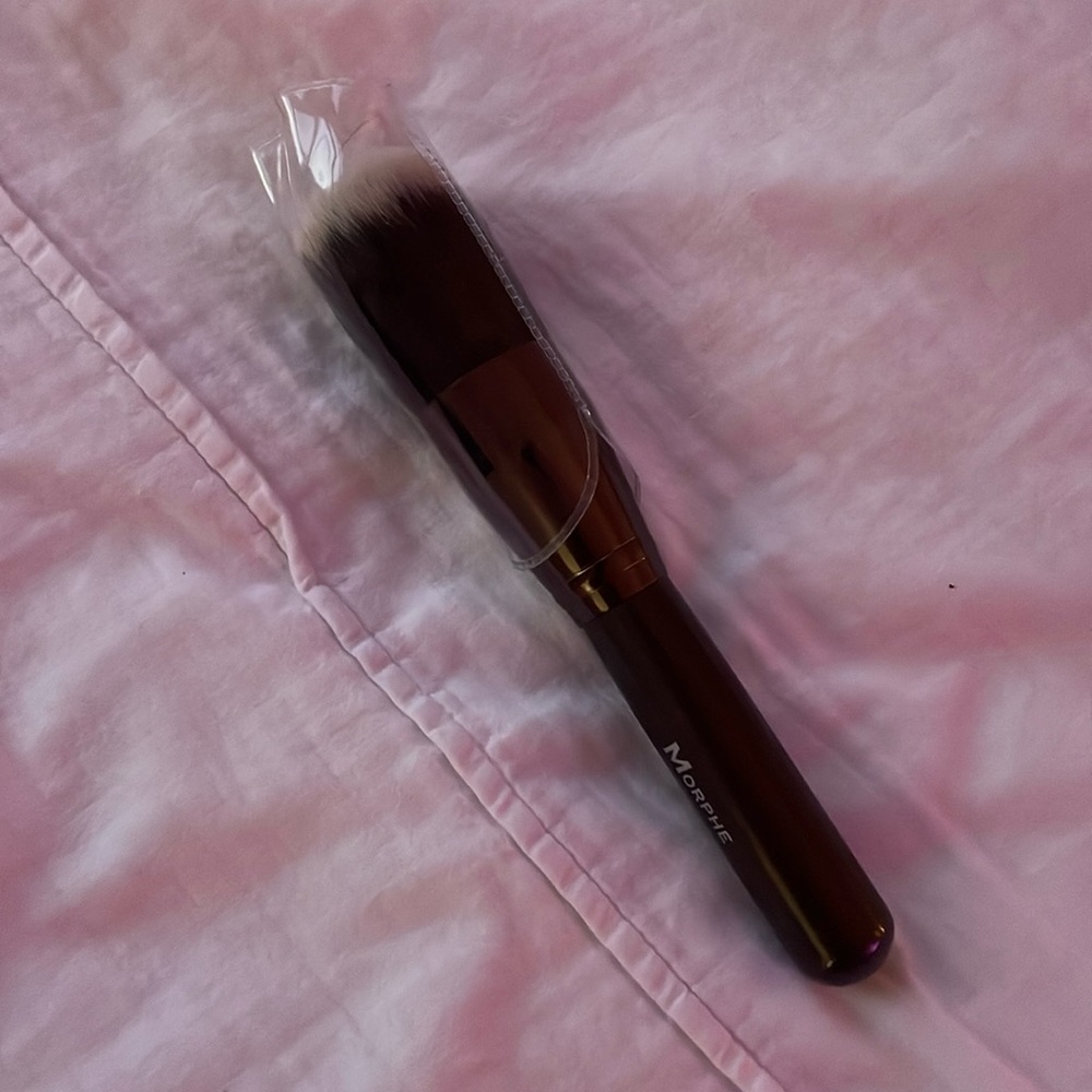 Morphe Big Fluffy Face Brush
